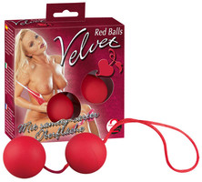Velvet red balls